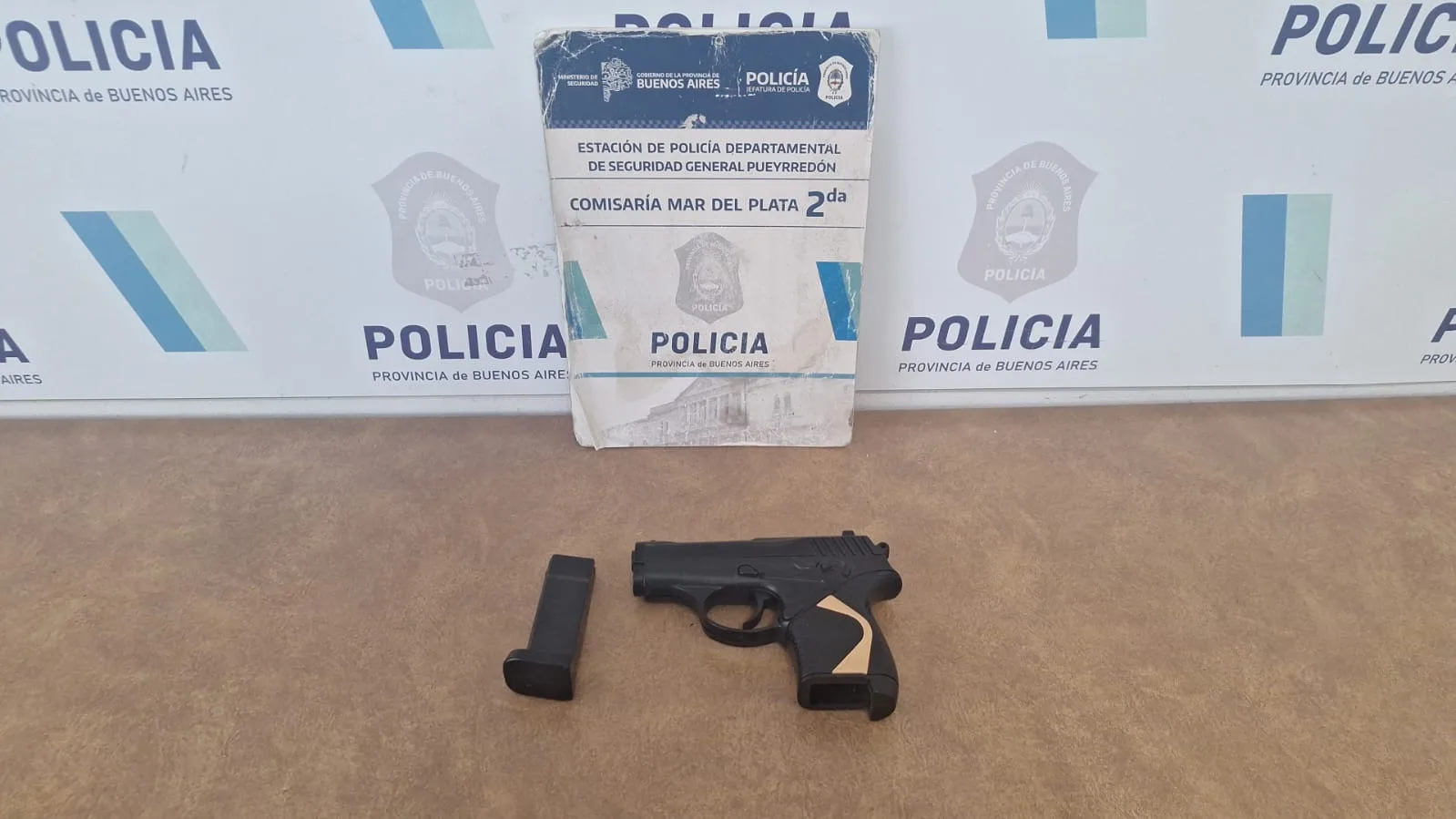 Entró armado a un departamento para pedirles a unos turistas que bajaran la música Allanamiento en IPP Amenazas Agravadas