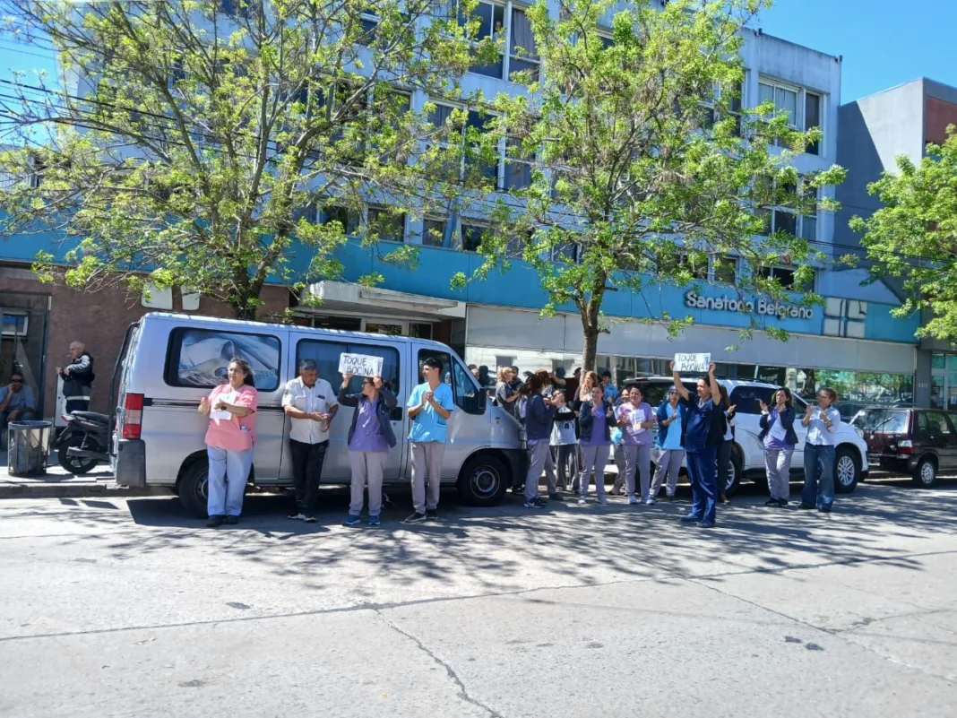 Retención de tareas en el Sanatorio Belgrano por atraso salarial: denuncian que no pagaron diciembre Belgrano