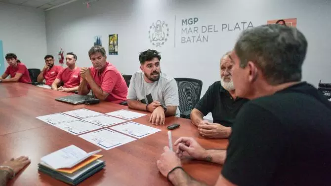 El Municipio reconoció a los guardavidas que le salvaron la vida a un niño tras un ataque de epilepsia xFoto,P20MGP,P20-,P20RECONOCIMIENTOweb.jpg.pagespeed.ic.F4EZWT351P