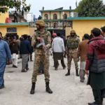 Explosión en una mezquita de Pakistán dejó al menos 31 muertos y casi 170 heridos Explosión en una mezquita de Pakistán dejó al menos 31 muertos y casi 170 heridos