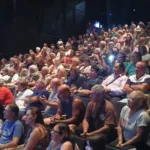 El Museo MAR fue escenario este viernes de una convocatoria masiva para escuchar a Gustavo “el Gato” Sylvestre IMG-20260206-WA0073