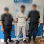 Violento ataque en El Casal: golpeó a su madre y destrozó la casa, terminó en Batán IMG-20260220-WA0050