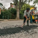 Mar del Plata acelera el bacheo: nuevos frentes en el centro y repavimentación en Crocce Mar del Plata acelera el bacheo: nuevos frentes en el centro y repavimentación en Crocce