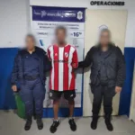 Lo atraparon con captura activa y quiso coimear a la Policía en el sur de Mar del Plata Lo atraparon con captura activa y quiso coimear a la Policía en el sur de Mar del Plata