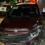 Mujer detenida tras violenta fuga con camioneta robada Persecución, choque y una mujer detenida con una camioneta robada
