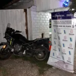 Persecución y detención: cayó un joven que circulaba en una moto robada y tenía pedido de captura Persecución y detención: cayó un joven que circulaba en una moto robada y tenía pedido de captura