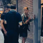 Tenía pedido de captura y lo descubrieron tras un escándalo en pleno centro Tenía pedido de captura y lo descubrieron tras un escándalo en pleno centro