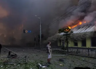 Rusia lanzó un ataque masivo sobre Ucrania: al menos cuatro muertos y decenas de heridos
