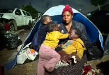 “Vinieron con machetes”: crece el miedo de los migrantes en Sudáfrica ante un ultimátum para abandonar el país