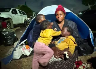“Vinieron con machetes”: crece el miedo de los migrantes en Sudáfrica ante un ultimátum para abandonar el país