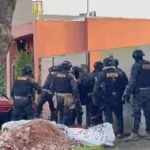 Allanaron la casa del ladrón que robó un comercio en la calle Santa Fe con un arma de utilería 56565