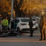 Murió un motociclista tras chocar contra un colectivo de la línea 571 en Alvarado y Don Bosco 6789