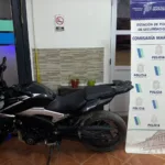 Moto robada, sin casco y en contramano: cayó un adolescente de 16 años en San Cayetano San Cayetano