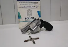 Intentó asaltar a un automovilista con una réplica de revólver y terminó detenido