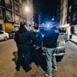 Aprehendieron a un hombre tras causar disturbios y amenazar a efectivos durante un operativo en Mar del Plata WhatsApp Image 2026-07-10 at 12.49.59 (1)