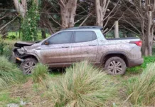 Tres menores fueron sorprendidos cuando robaban herramientas de una camioneta que había sido robada