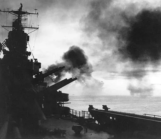 Mar del Plata recordó el bombardeo de 1955 con una emotiva charla que colmó la Biblioteca Juventud Moderna
