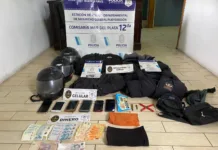 Allanamiento por un violento robo en La Perla: recuperaron un iPhone robado y secuestraron dinero, municiones y celulares