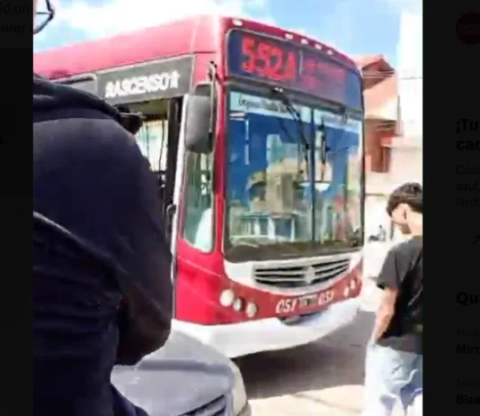 Otra vez el transporte en el ojo de la tormenta: se rompió un 552 y los pasajeros quedaron a pie