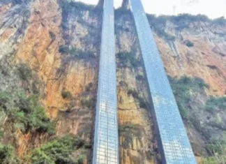 China construyó un ascensor de 288 metros para que los chicos puedan llegar a la escuela