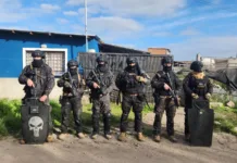 Allanamientos: secuestraron armas, motopartes y elementos vinculados a cuatro robos