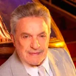 Murió Antonio Grimau, una figura de amplia trayectoria en el espectáculo argentino KRTKNIJFSVBXJDZLGKC5QP3QMQ