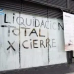 La economía bonaerense cayó por segundo trimestre consecutivo y crece la preocupación por una recesión nacional comercios_crisis